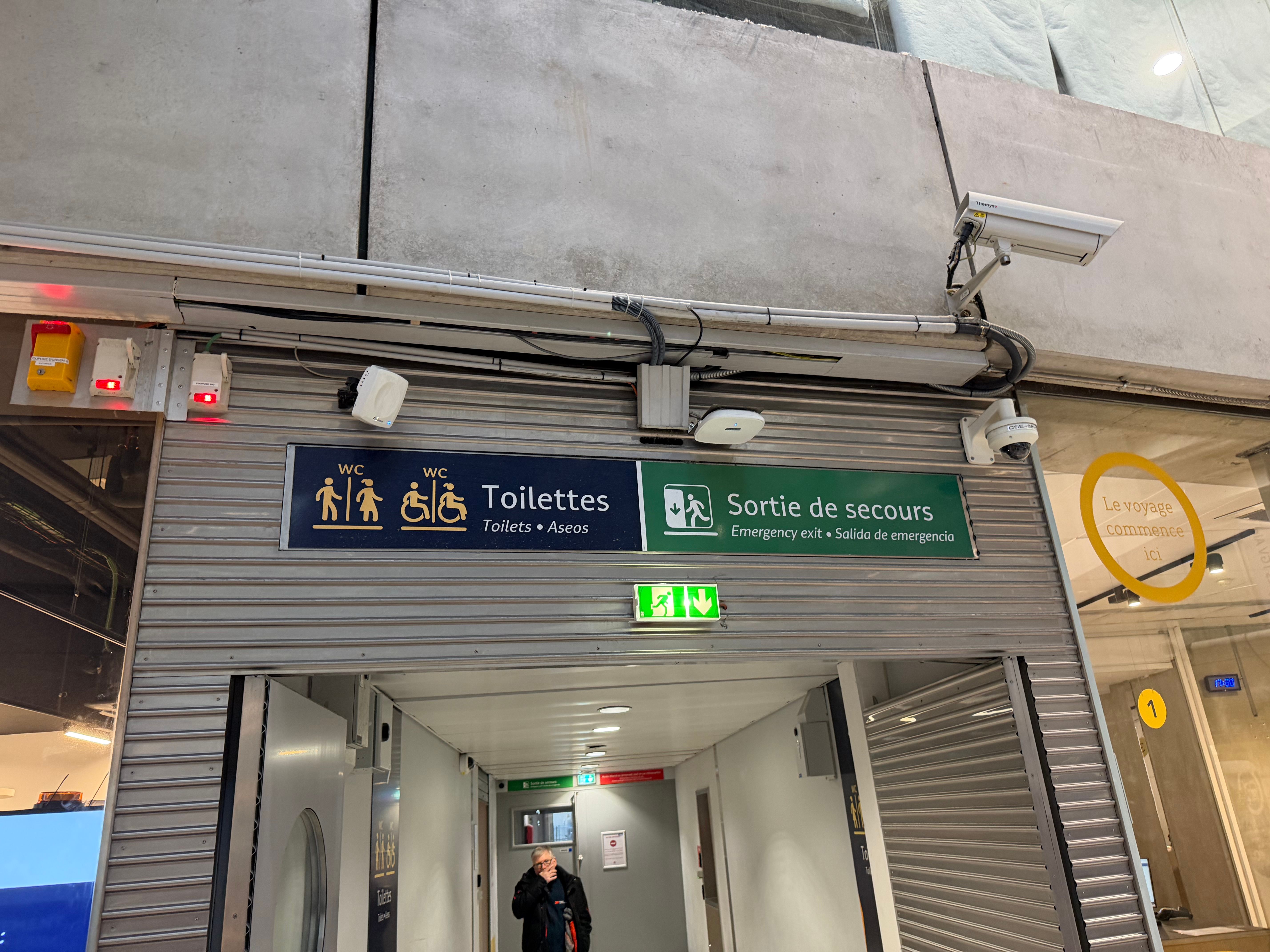 この先のトイレがまさかの有料