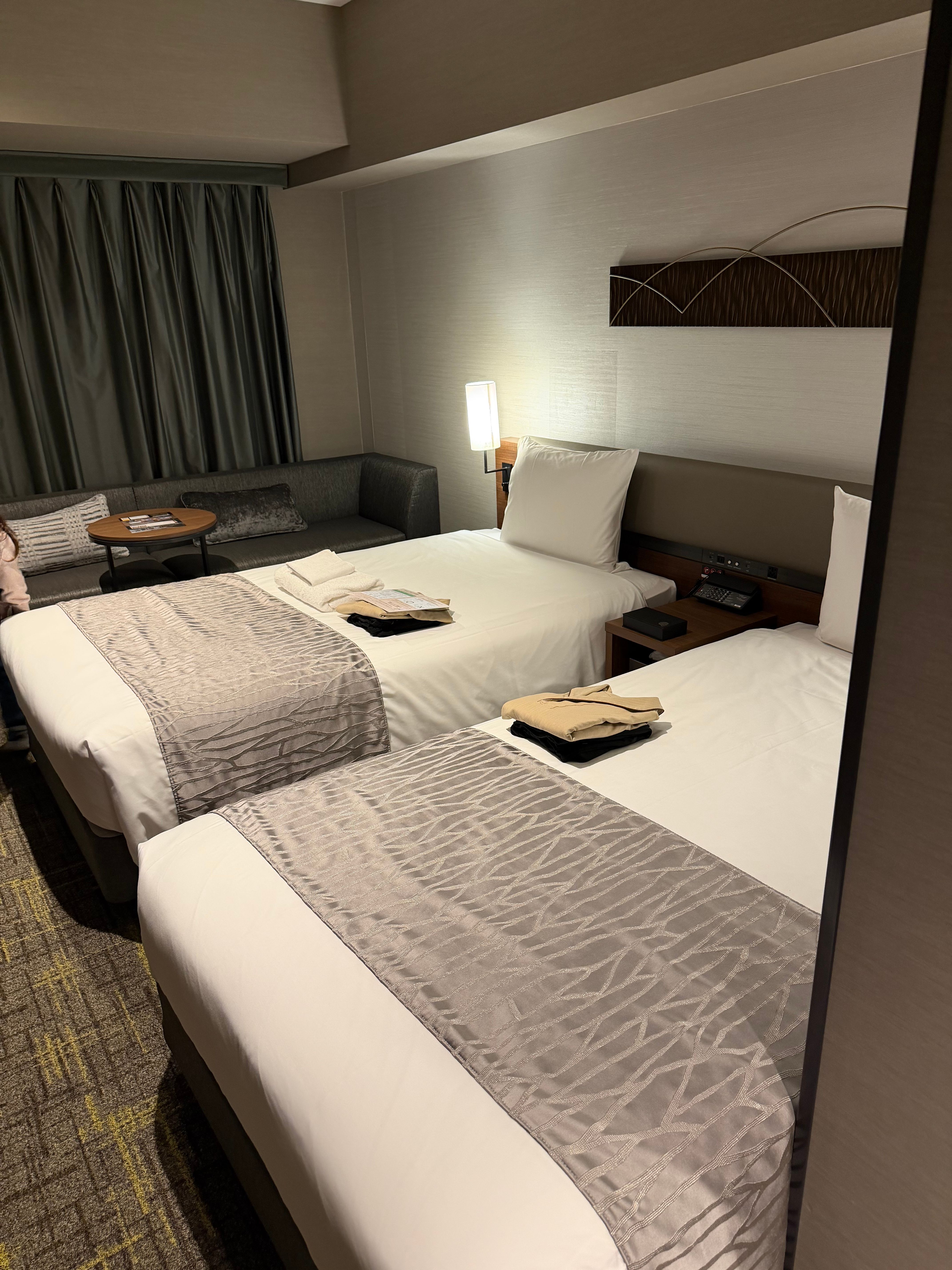 ベッドは２つの部屋を確保