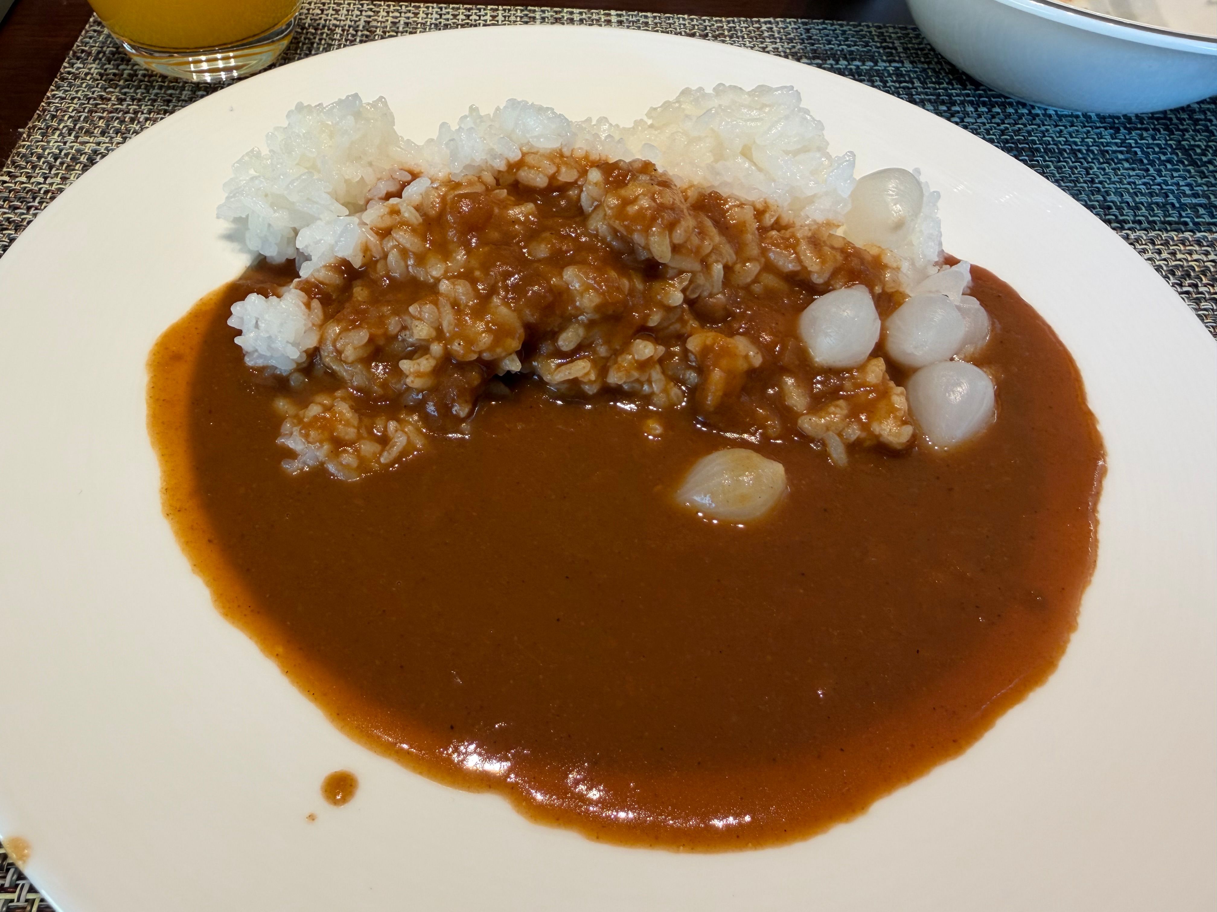 ついカレーを食べたく