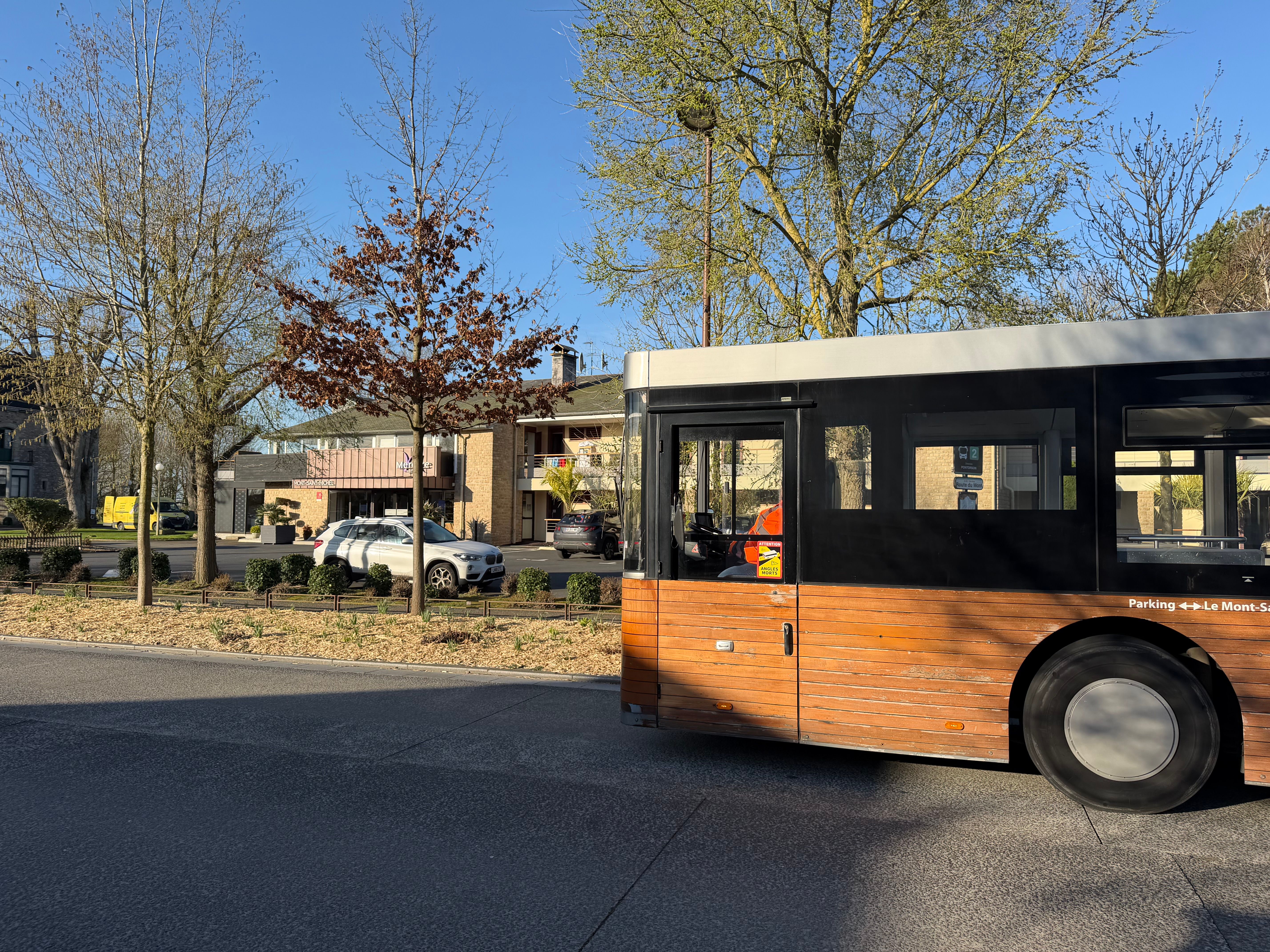 往復バスでモン・サン・ミシェルへ