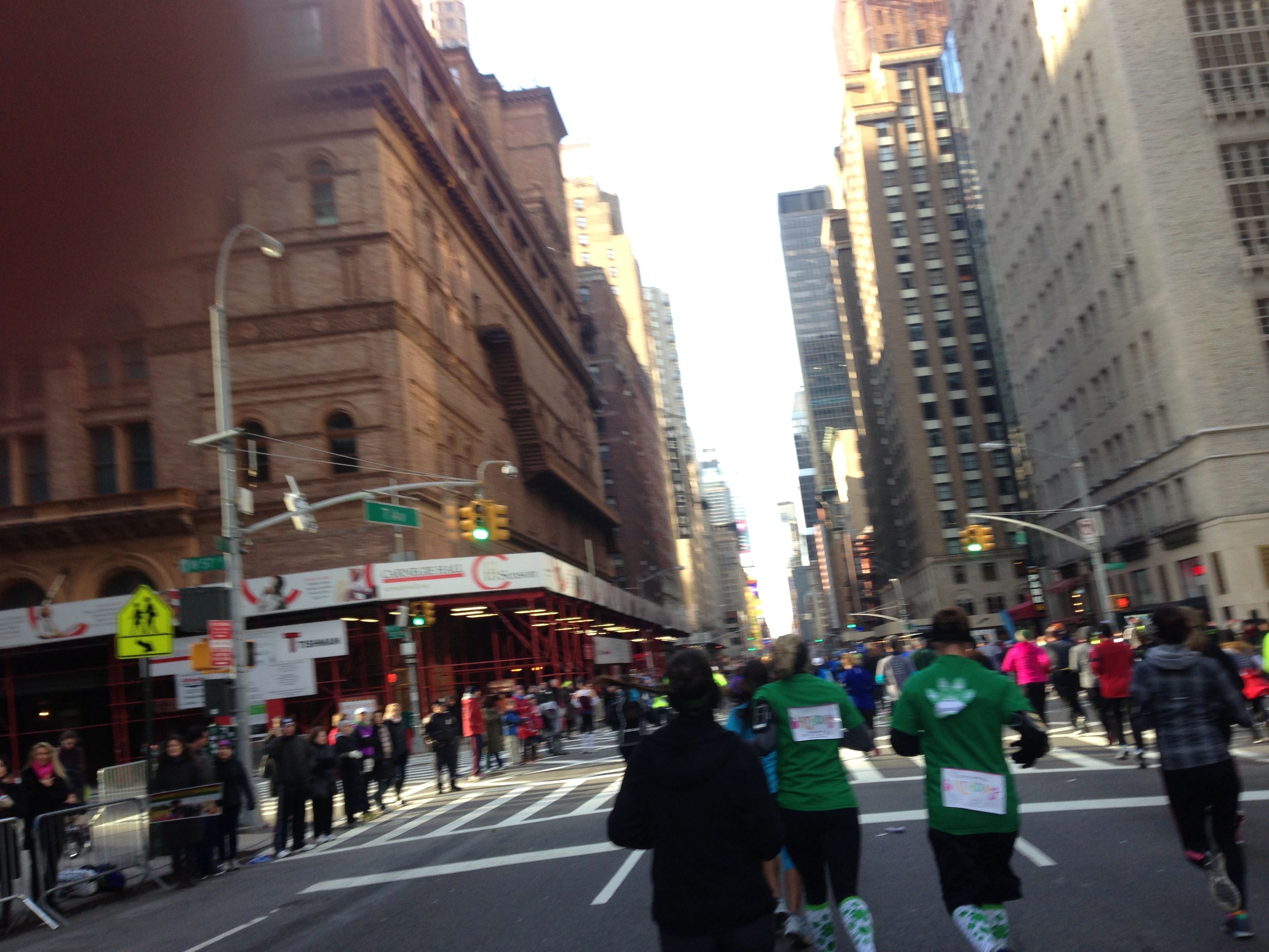 タイムズスクエアを走る