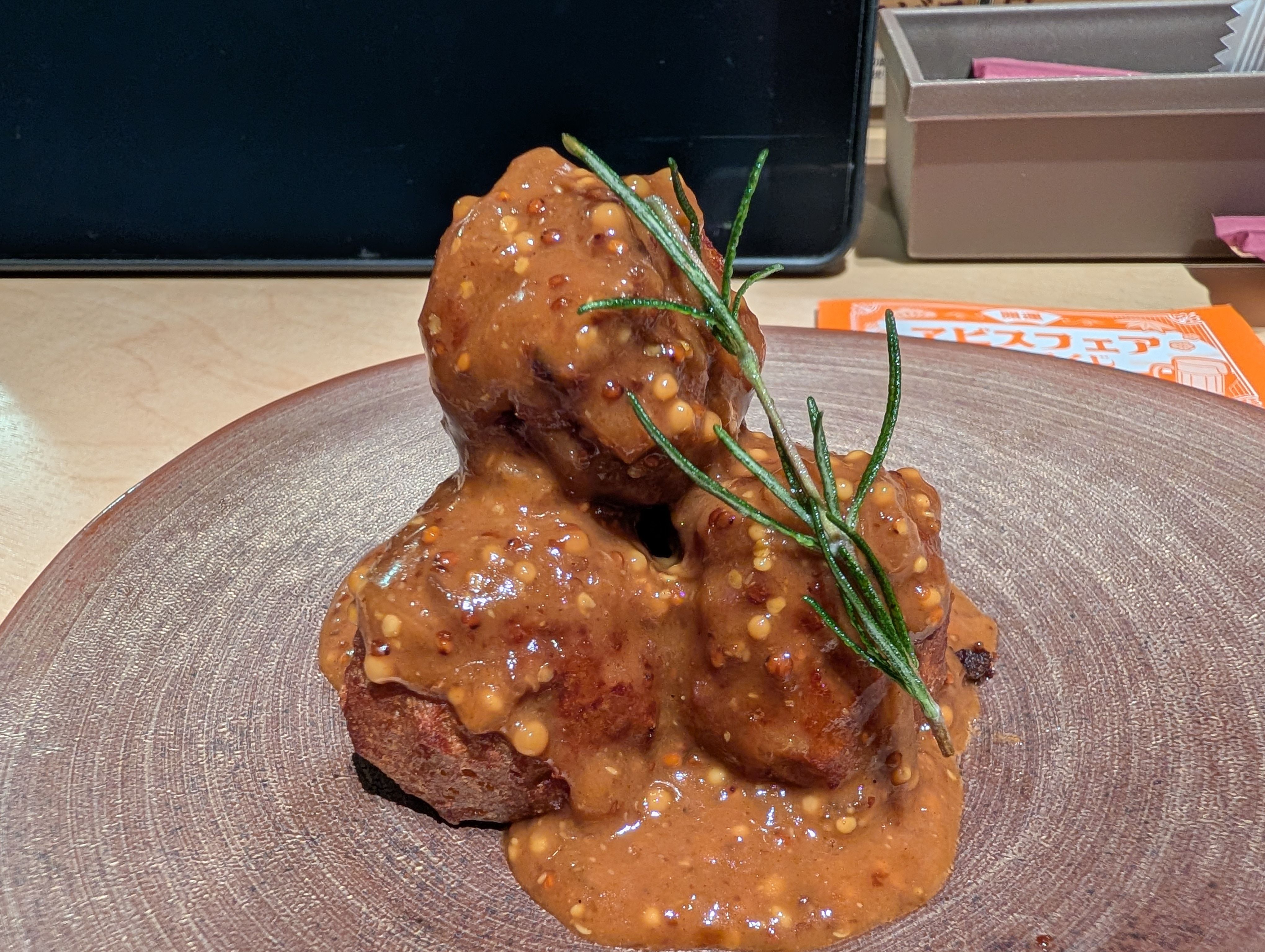 back camera  2.02mm - ISO 100 12 mm ƒ1.7 1/50 s - 4080 × 3072  