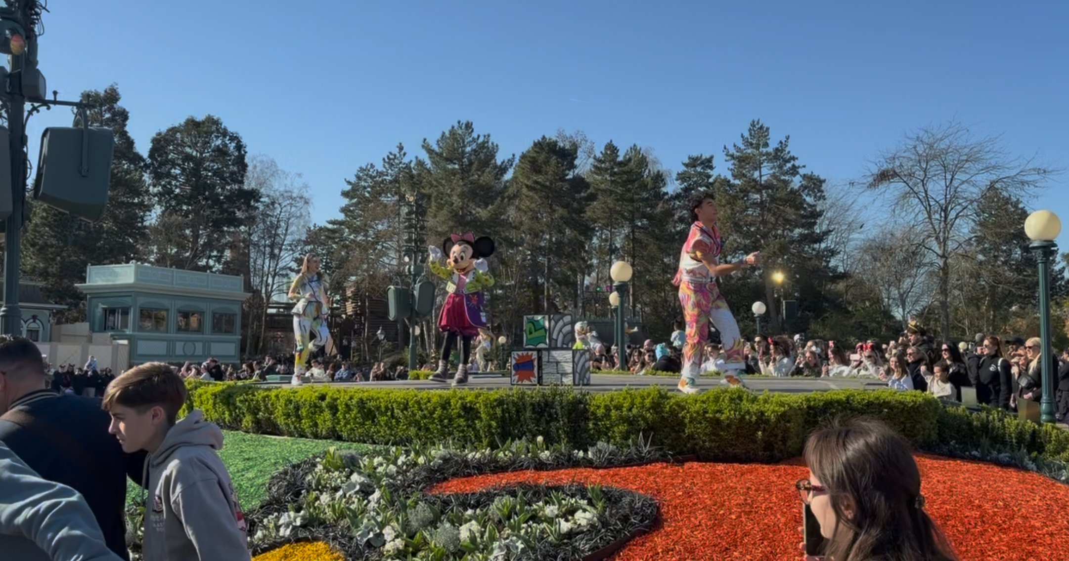 ほとんどのキャラが踊って交代してという感じで楽しめます