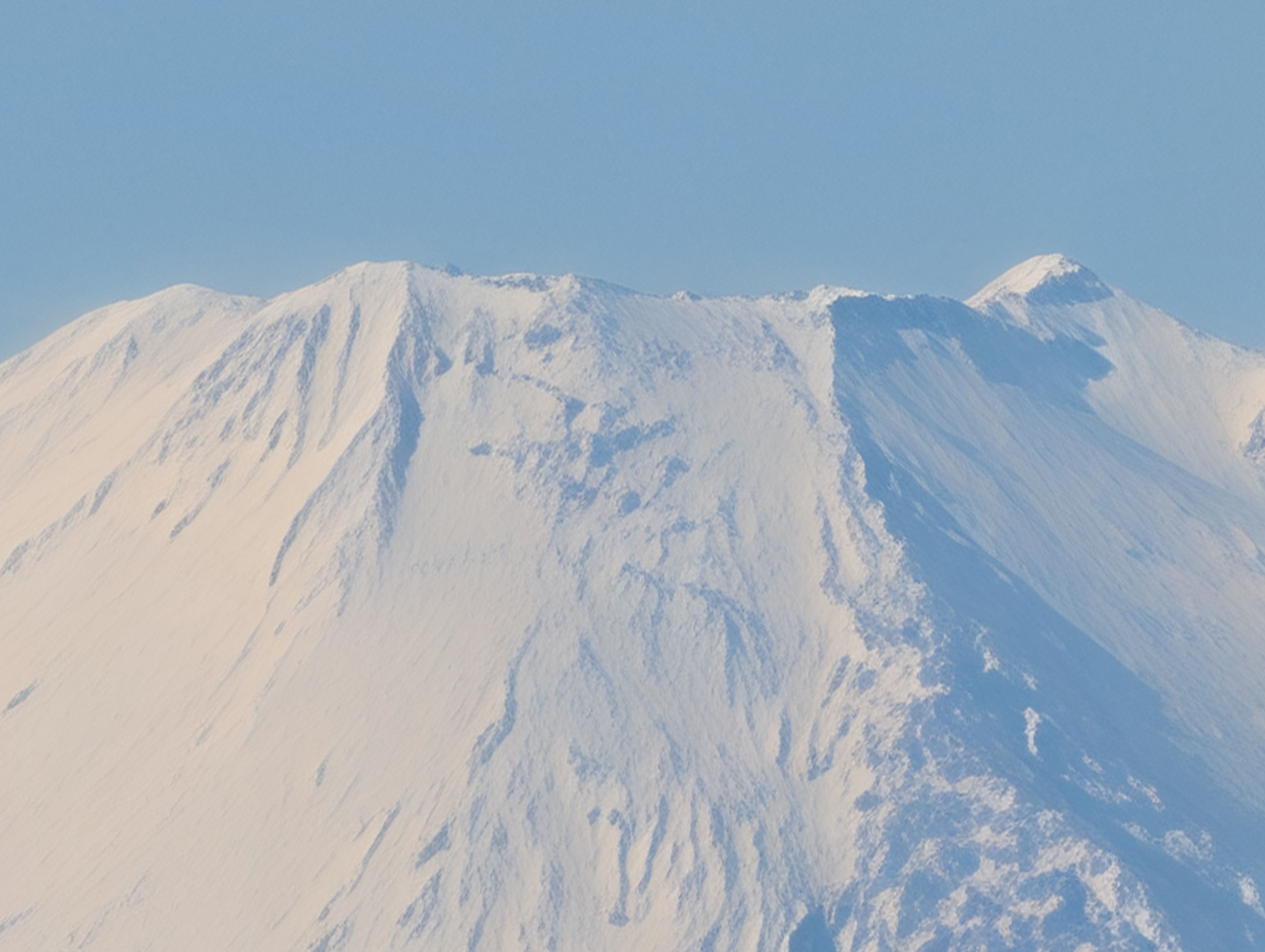 back camera 17.906mm  - ISO 64 110 mm ƒ2.8 1/1672s - 4080 × 3072