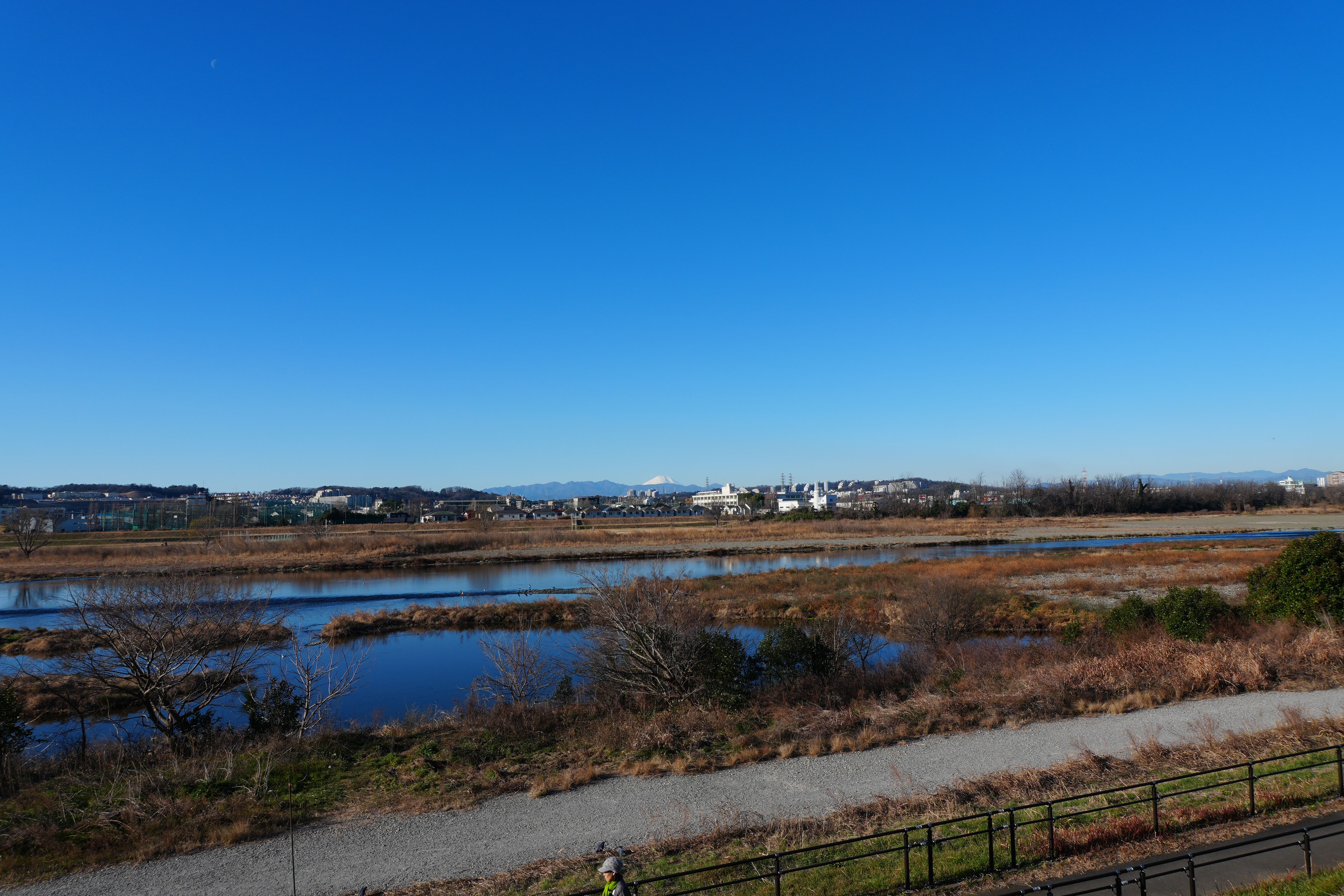 E PZ 16-50mm F3.5-5.6 OSS II - ISO 100 24 mm ƒ10 1/200s - 6192 × 4128