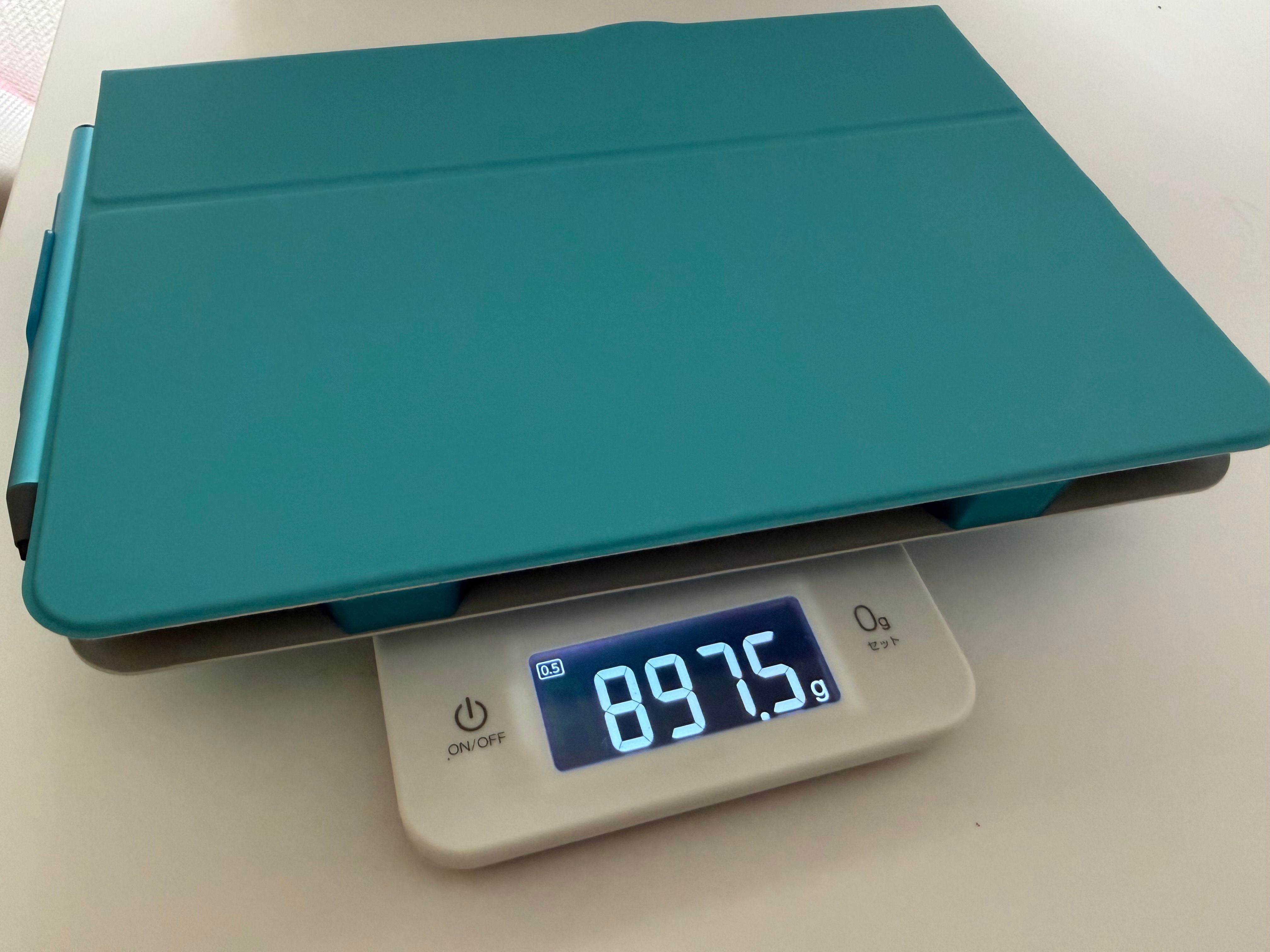 ケースと組み合わせた重量は iPad Air の組み合わせより少し重いだけ