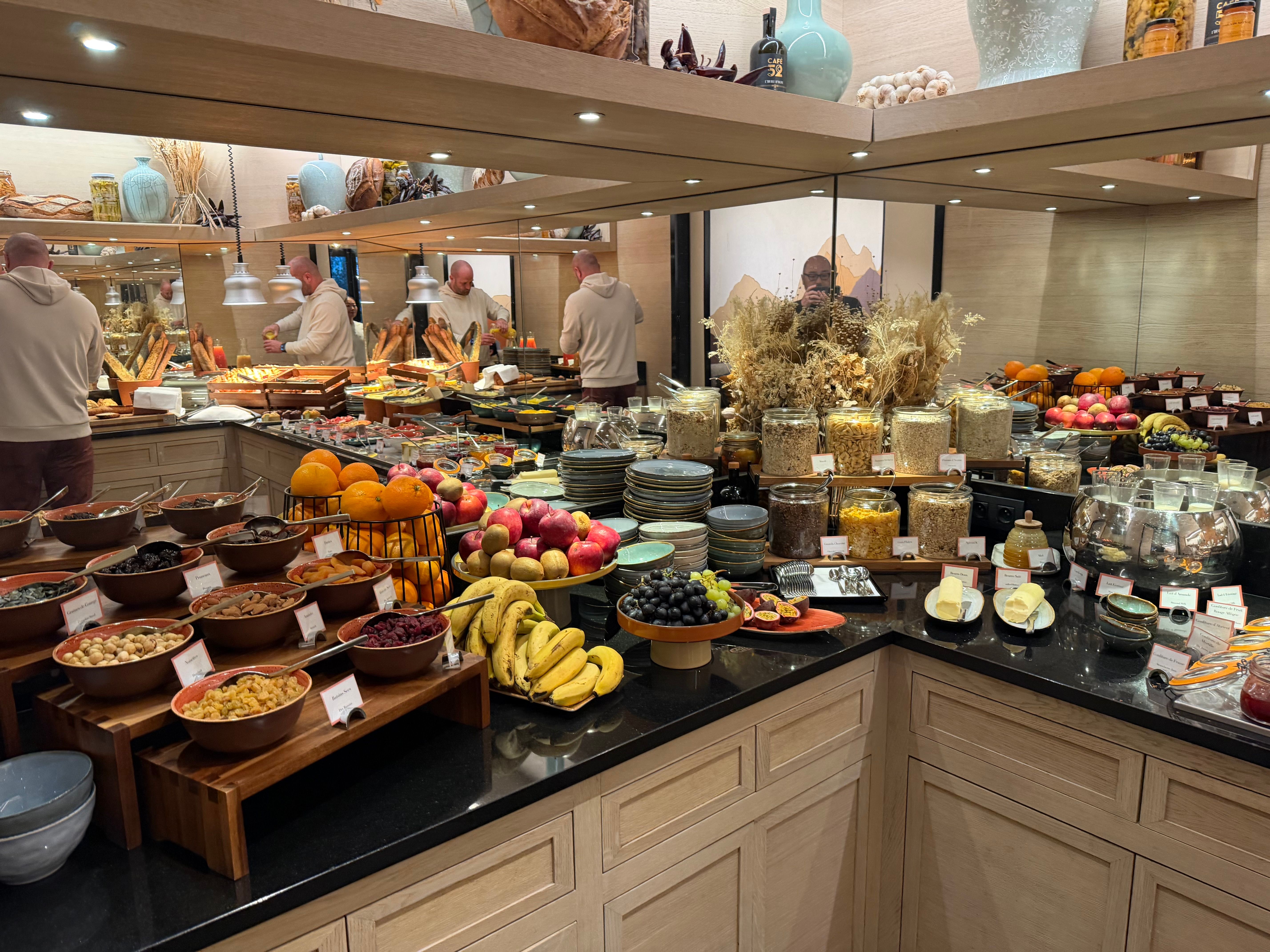 ここもコンチネンタルブレックファスト