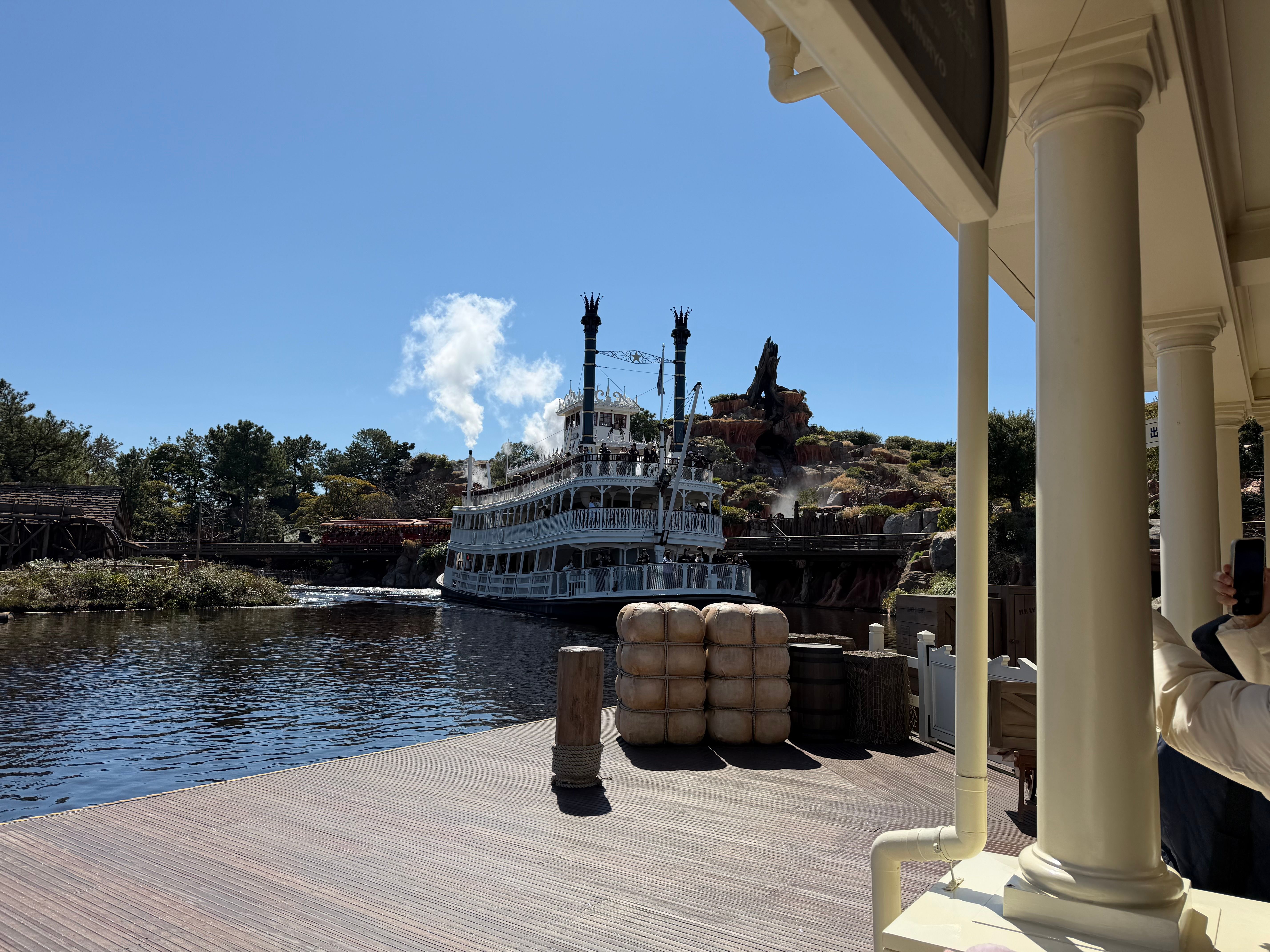 ちょうど出発したところだったので、20 分ほど待ちました