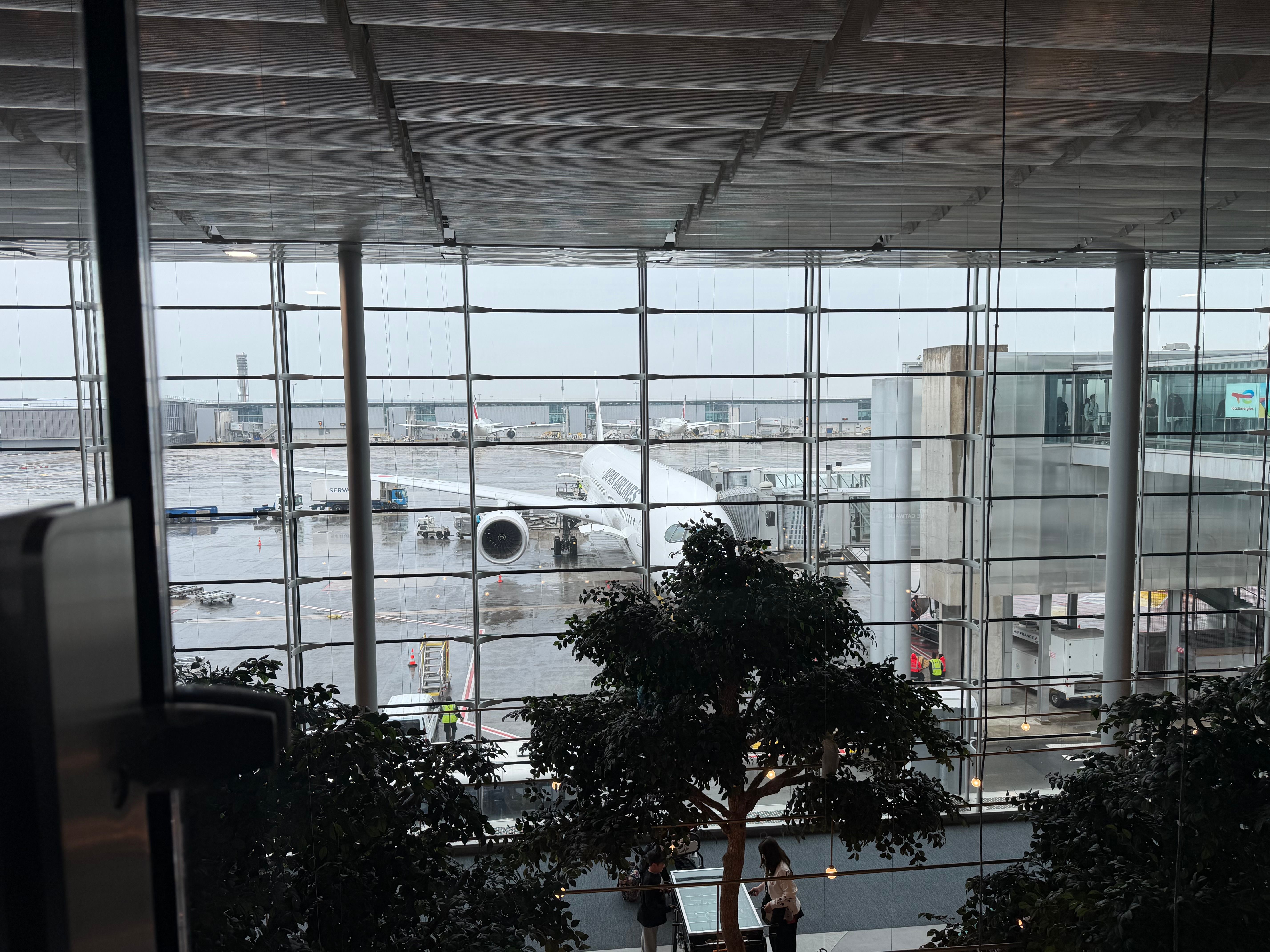 無事、パリに到着しました、遠かった