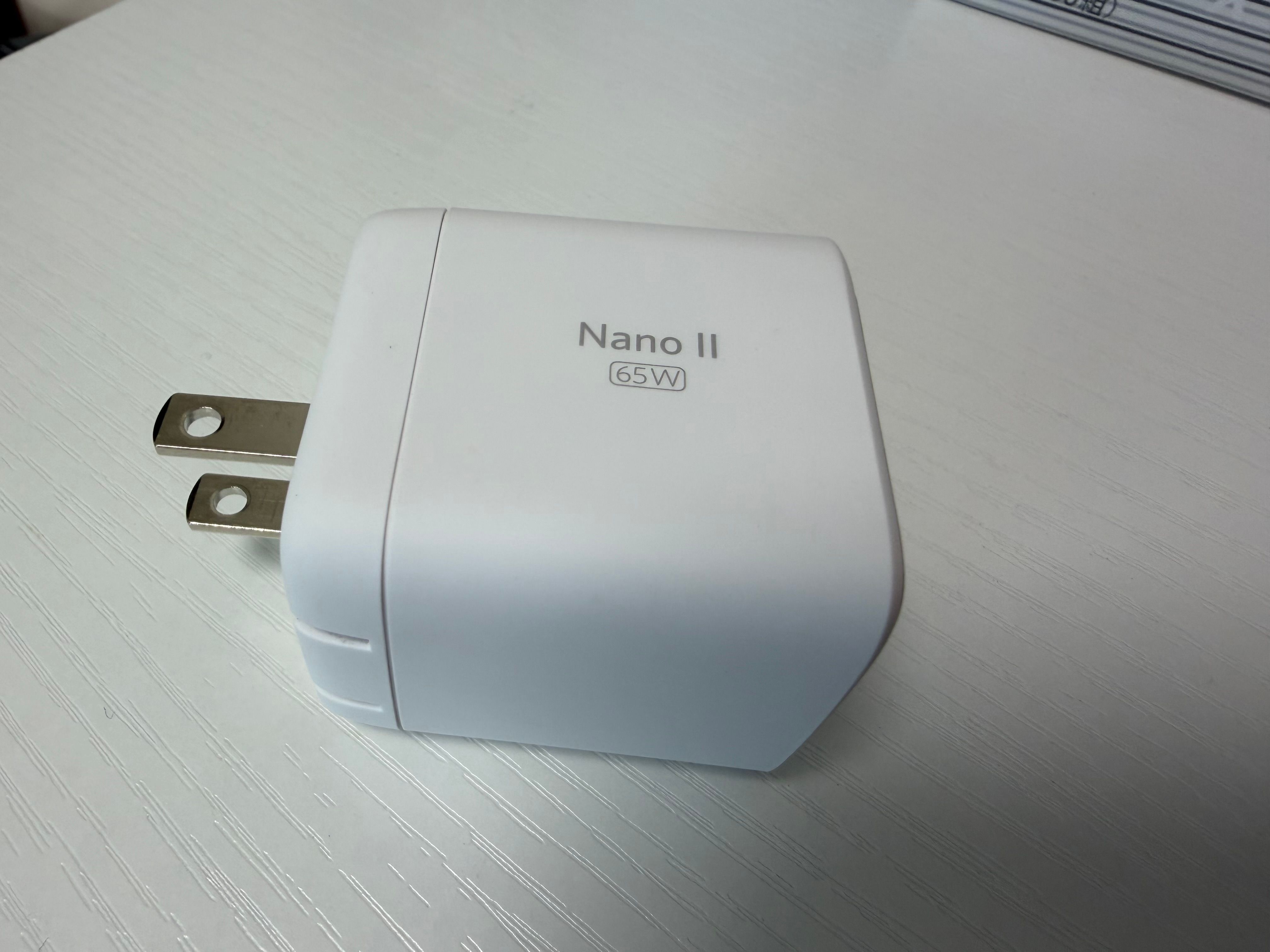 小さくて便利な Anker Nano II 65W