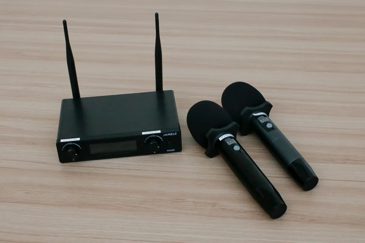 ワイヤレスマイクと受信機