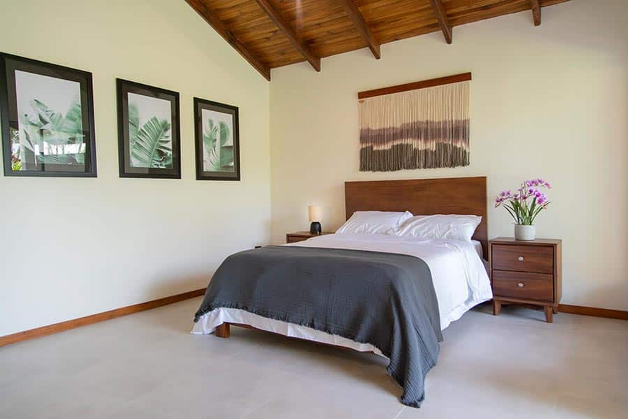 Individual private room with twin beds.