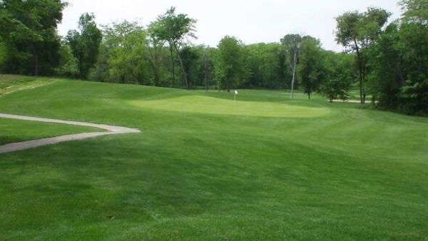 Wapsi Oaks Country Club