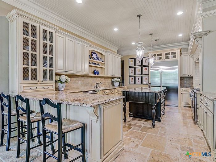 Listing photo 8 of 17, 914 Moonlight Dr, Canyon Lake, TX 78133