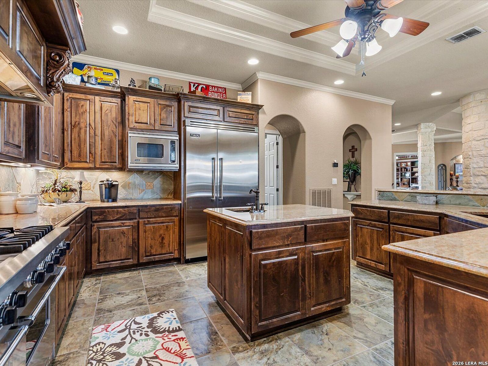 Kitchen, listing photo 4 of 30, 627 River Chase Way, New Braunfels, TX 78132