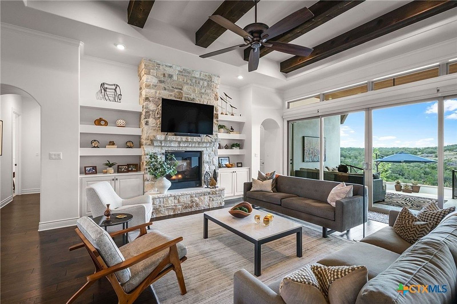 Living area, listing photo 15 of 30, 1543 Via Principale, New Braunfels, TX 78132