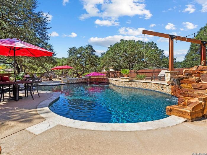 Pool, listing photo 29 of 30, 627 River Chase Way, New Braunfels, TX 78132