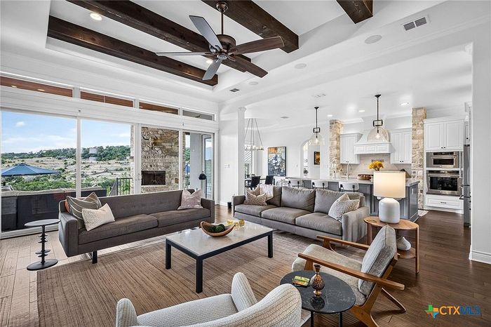 Living area, listing photo 17 of 30, 1543 Via Principale, New Braunfels, TX 78132