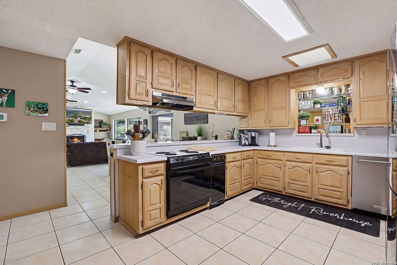 Kitchen, listing photo 23 of 30, 1271 White Water Rd, New Braunfels, TX 78132