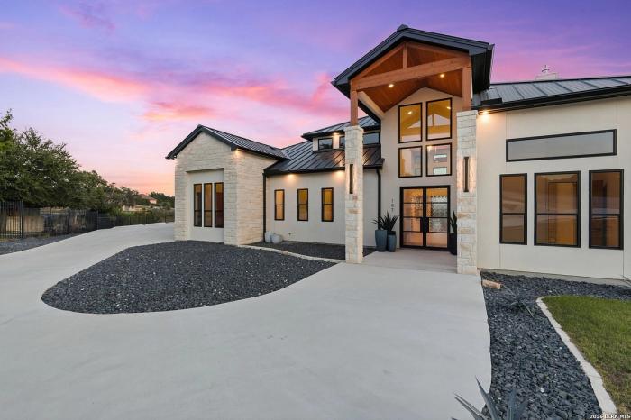 Exterior, listing photo 7 of 30, 187 Vision Court, Spring Branch, TX 78070