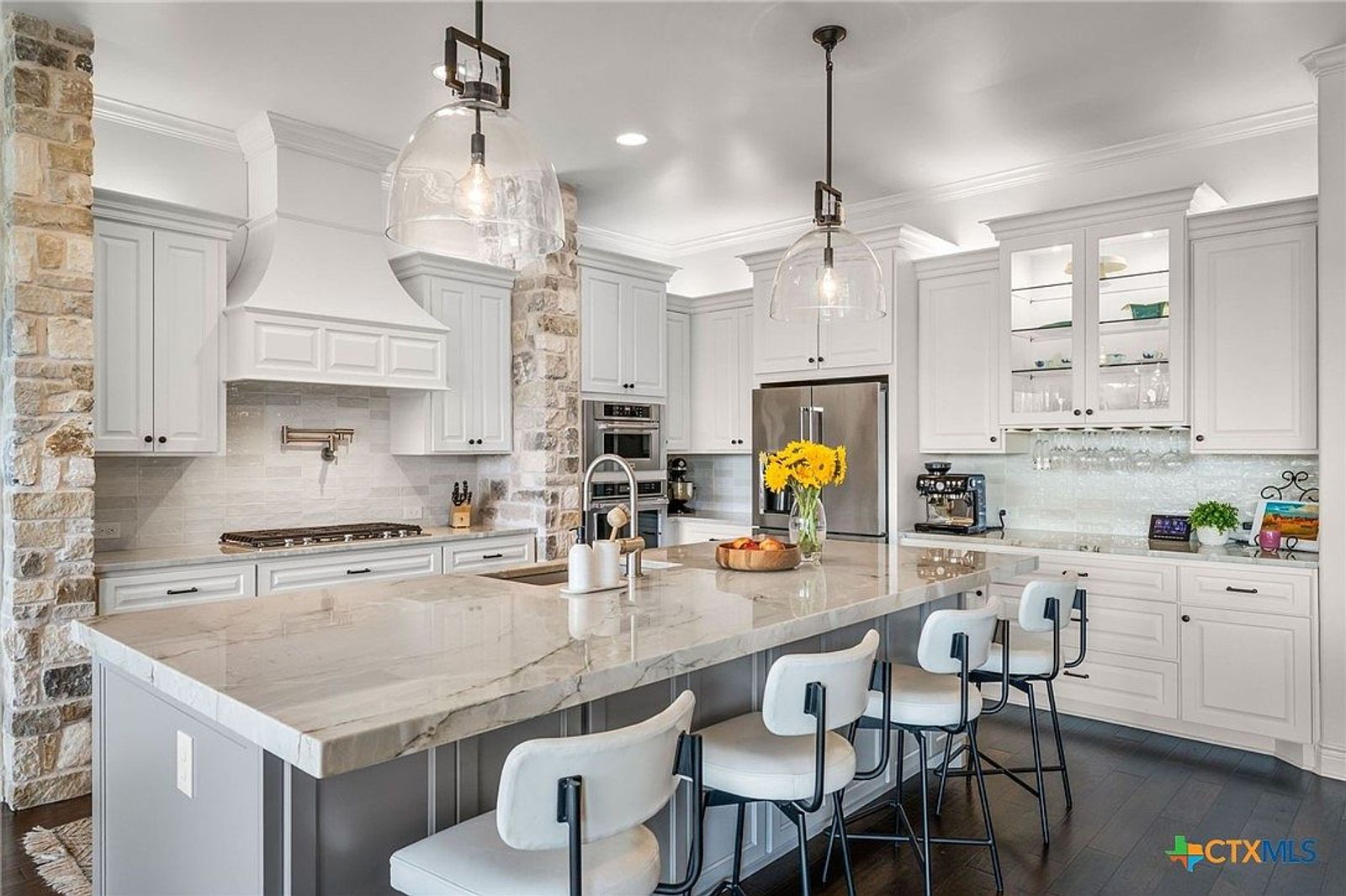 Kitchen, listing photo 20 of 30, 1543 Via Principale, New Braunfels, TX 78132