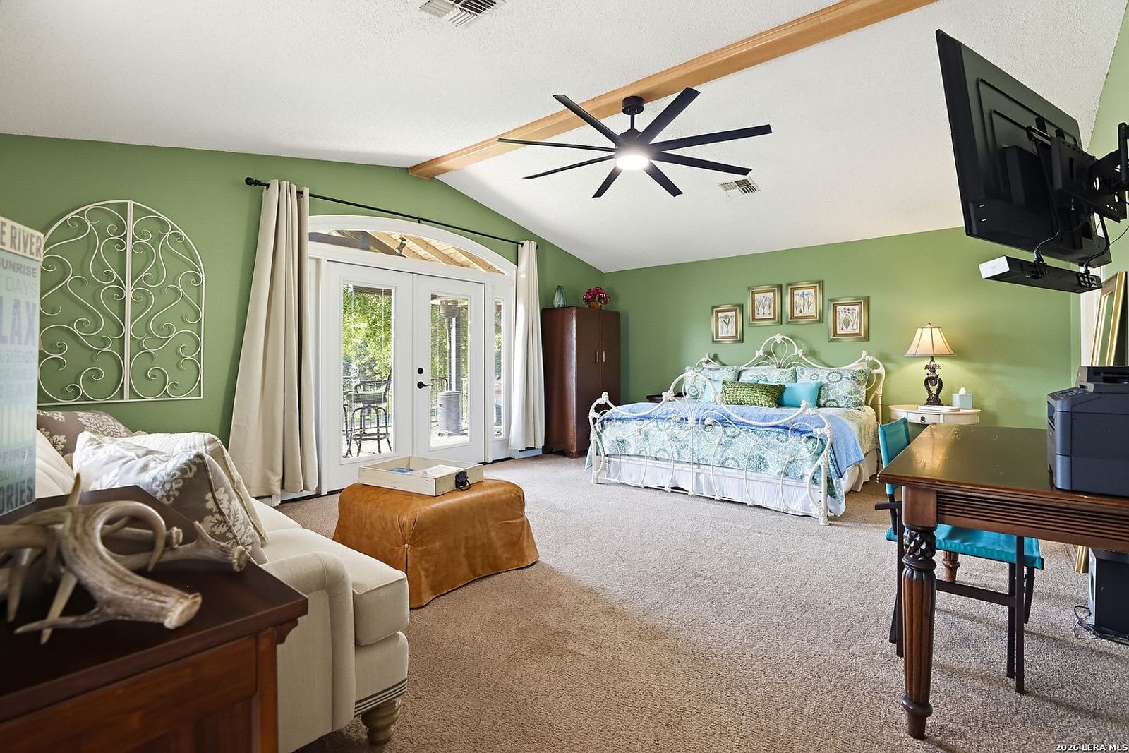 Primary suite, listing photo 26 of 30, 1271 White Water Rd, New Braunfels, TX 78132