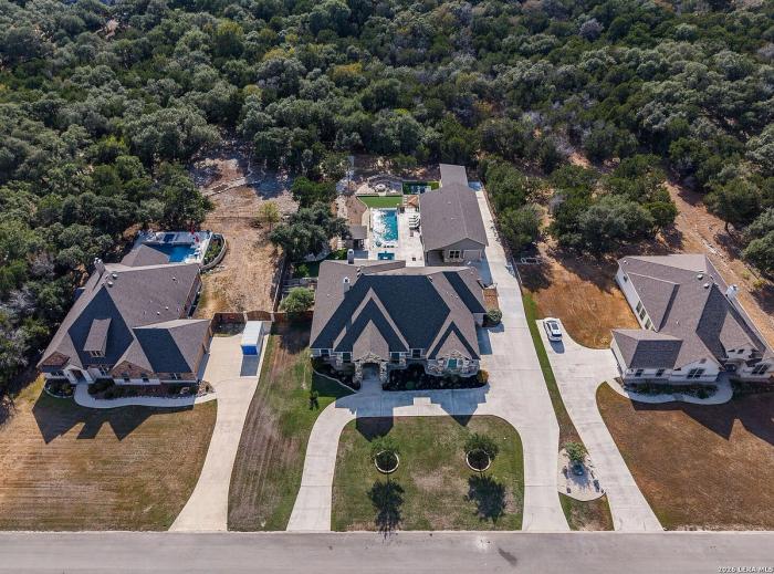 Listing photo 6 of 17, 5679 Copper Vly, New Braunfels, TX 78132