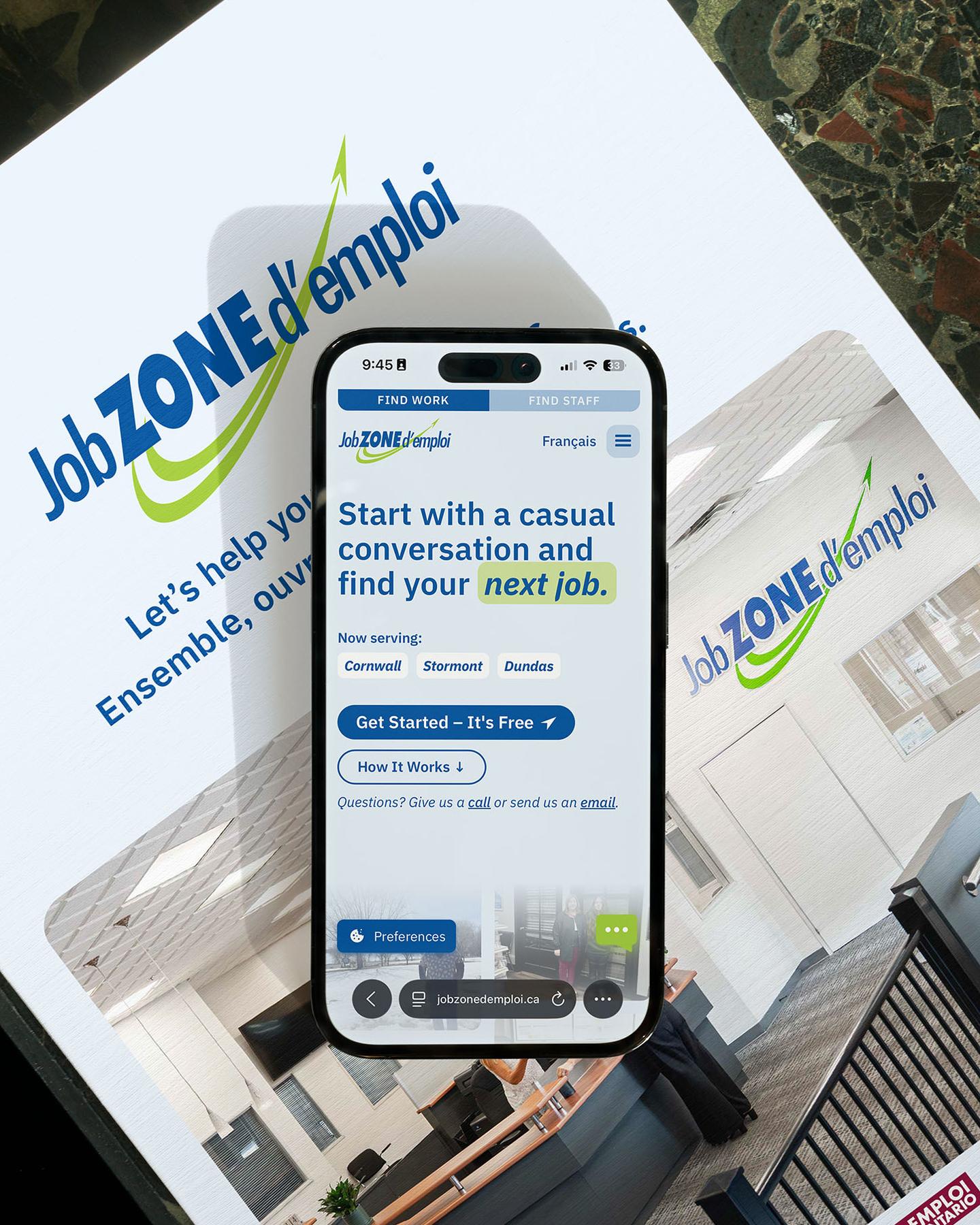 Mobile view of the job seeker page on the Job Zone d'emploi website with the folder takeaway behind it.
