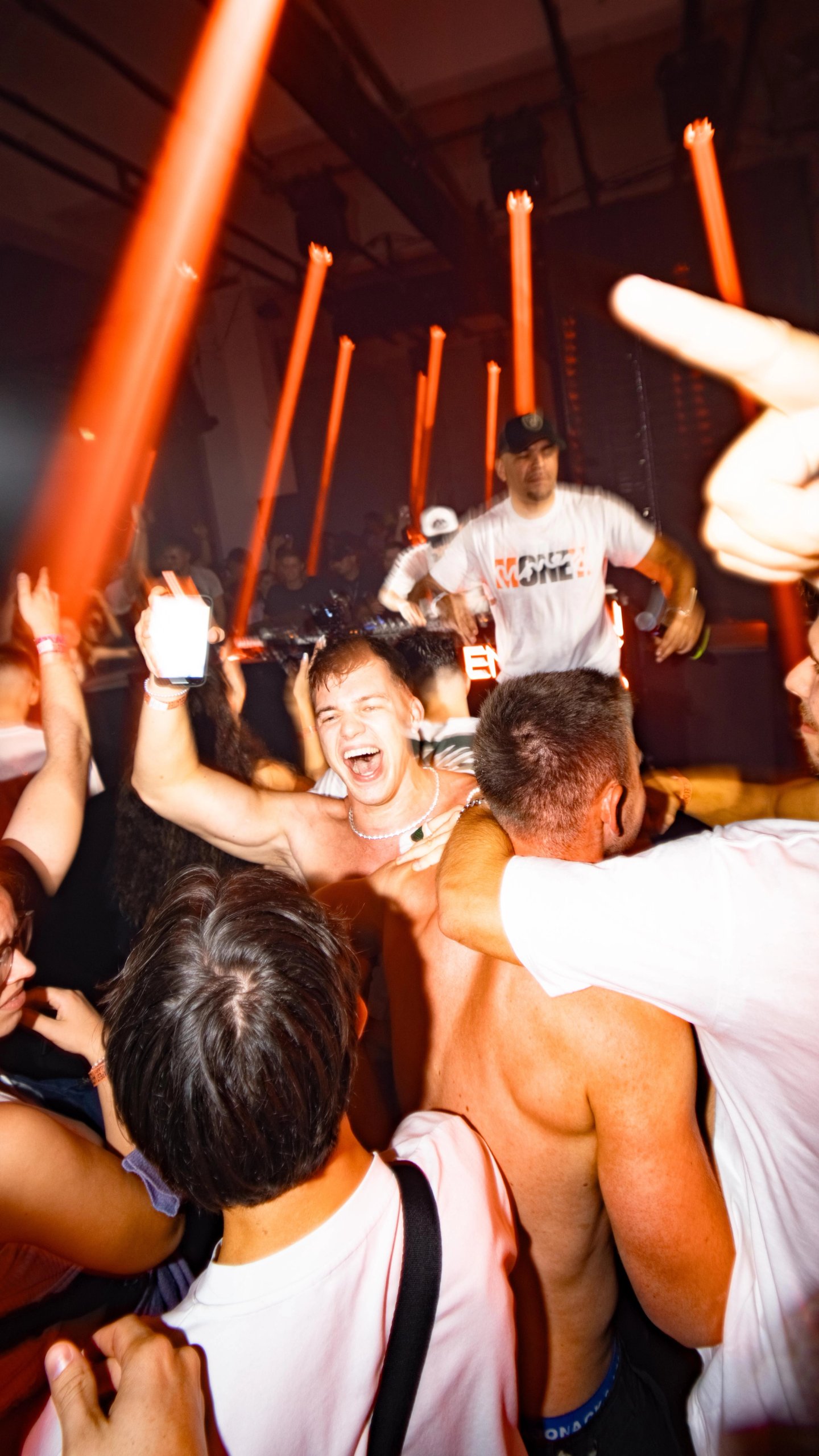 Burn Budapest - Dancers- Crowd v2-11