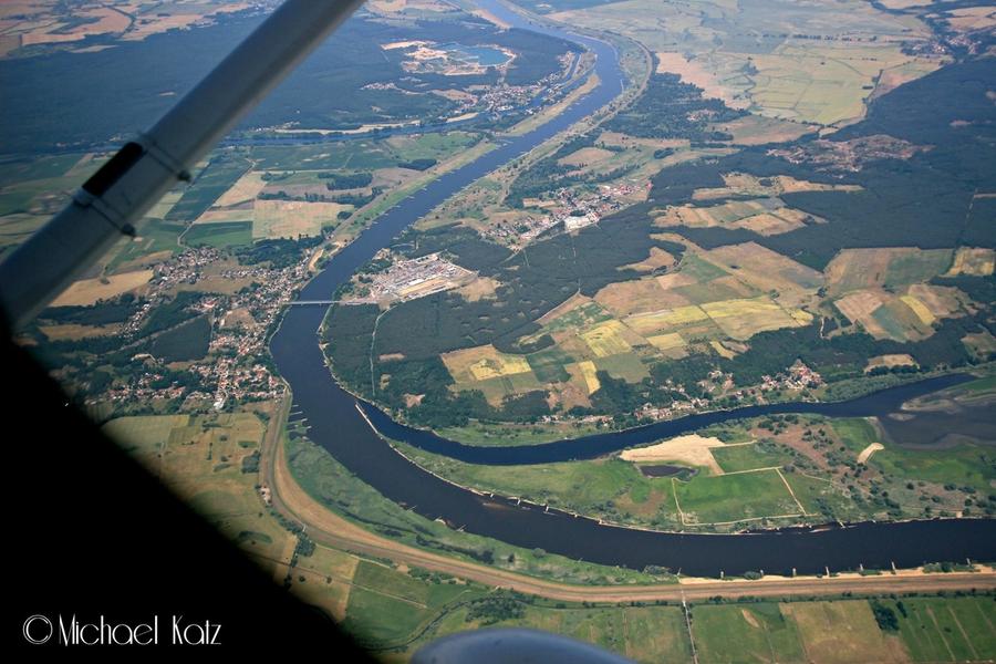 Elv som utgjør grensa mellom Tyskland og Polen