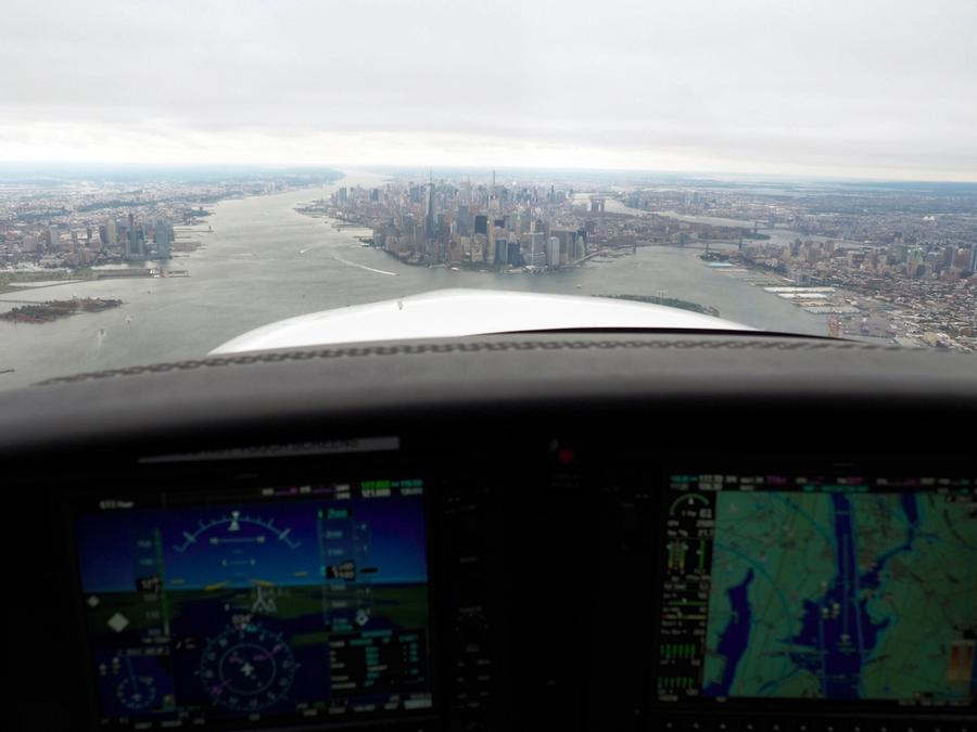 Sørspissen av Manhattan, New York City, sett fra Cockpit, i det vi nærmet oss byen