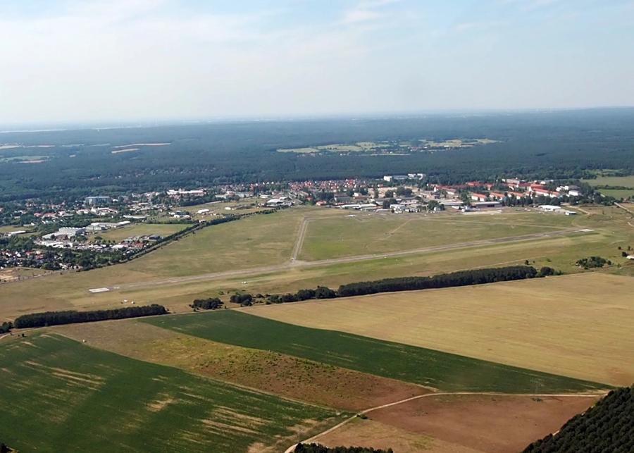 Strausberg flyplass sett fra 1200 fot