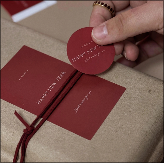 Custom stickers for beauty and cosmetics products