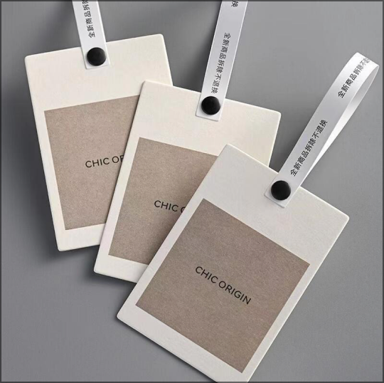 Paper hanging tag with string