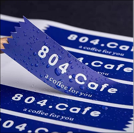 Water-resistant laminated vinyl sticker for packaging