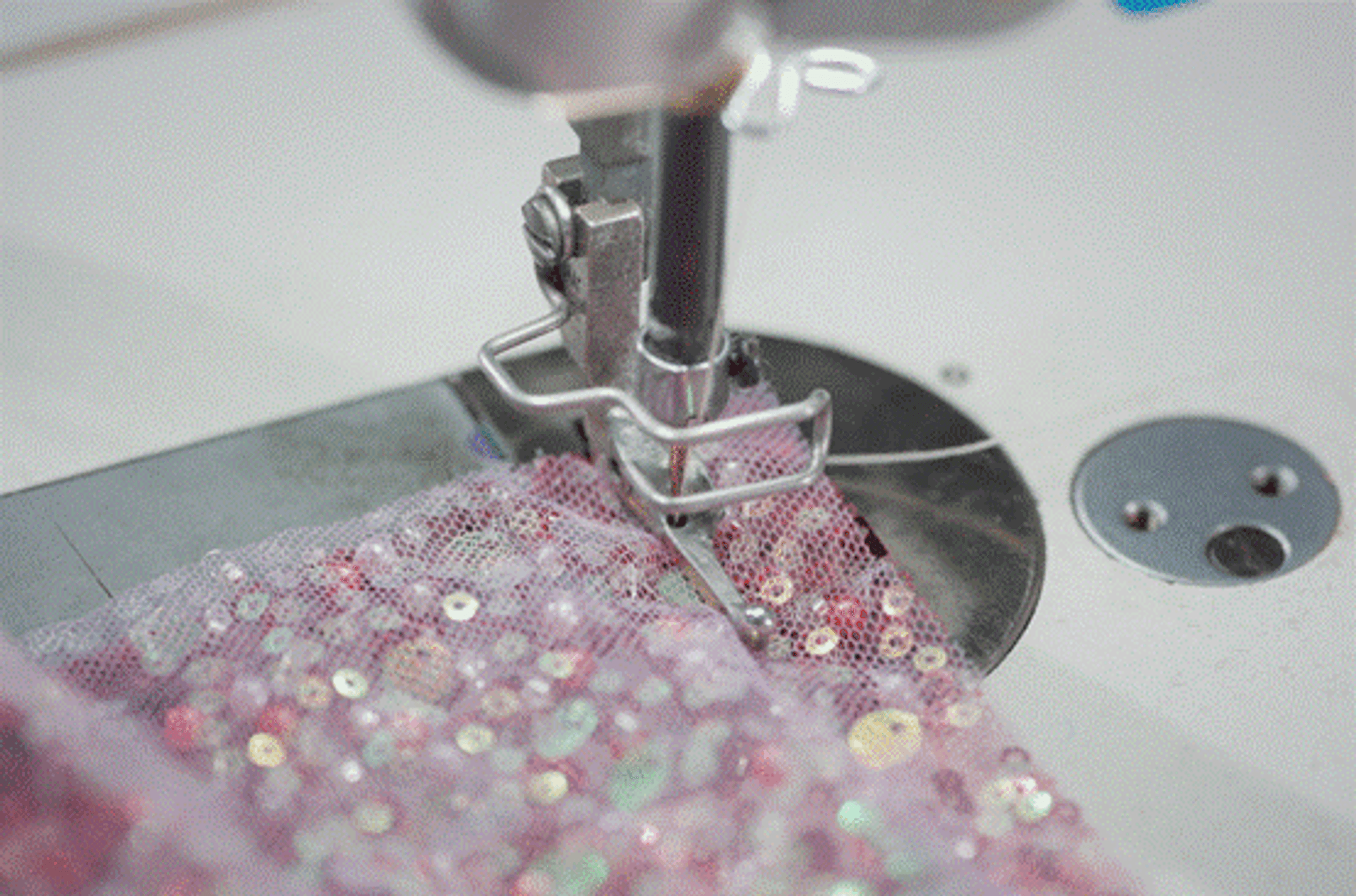 Tools like the Beaded Embroidery Seam Presser Foot help suppliers improve their production efficiency.
