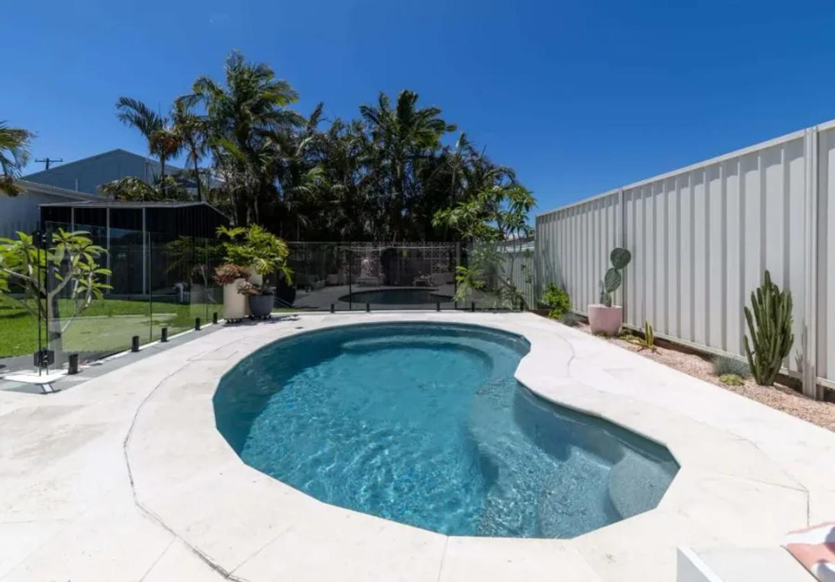 Oasis pool installed
