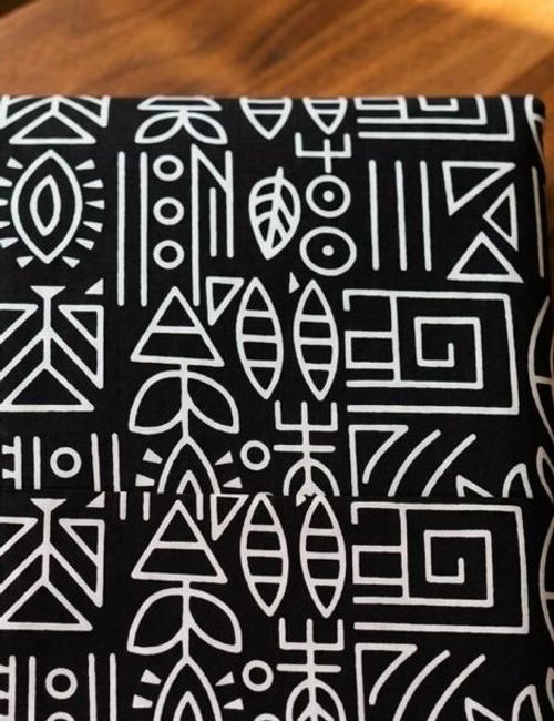 Black and white leaves and shapes 