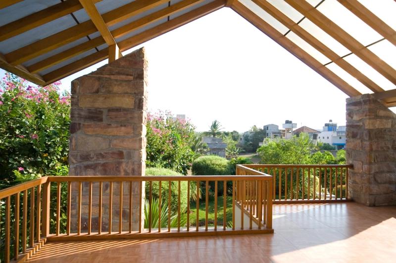Yashman Twin Bungalow, overview