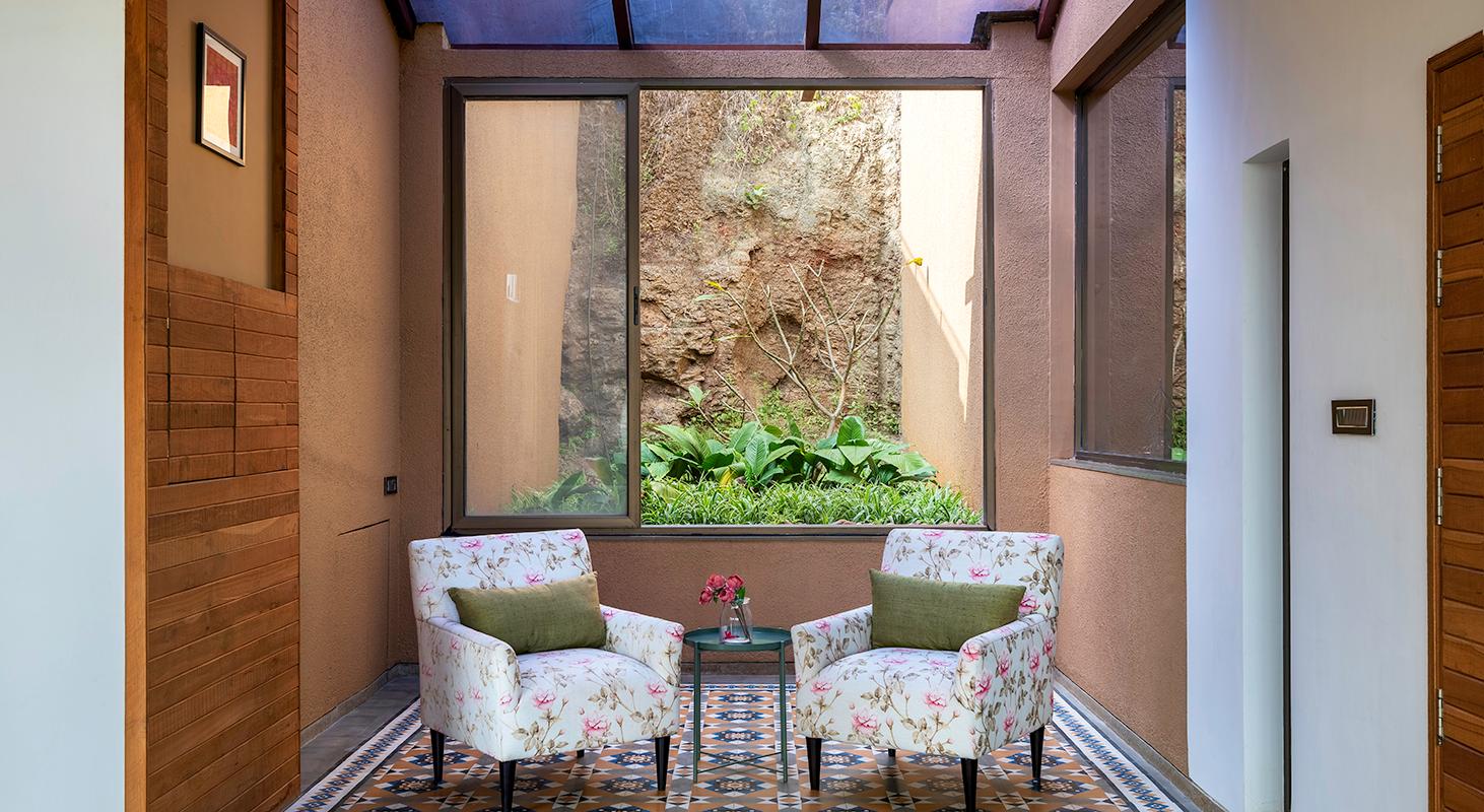 Earth House, photograph 13