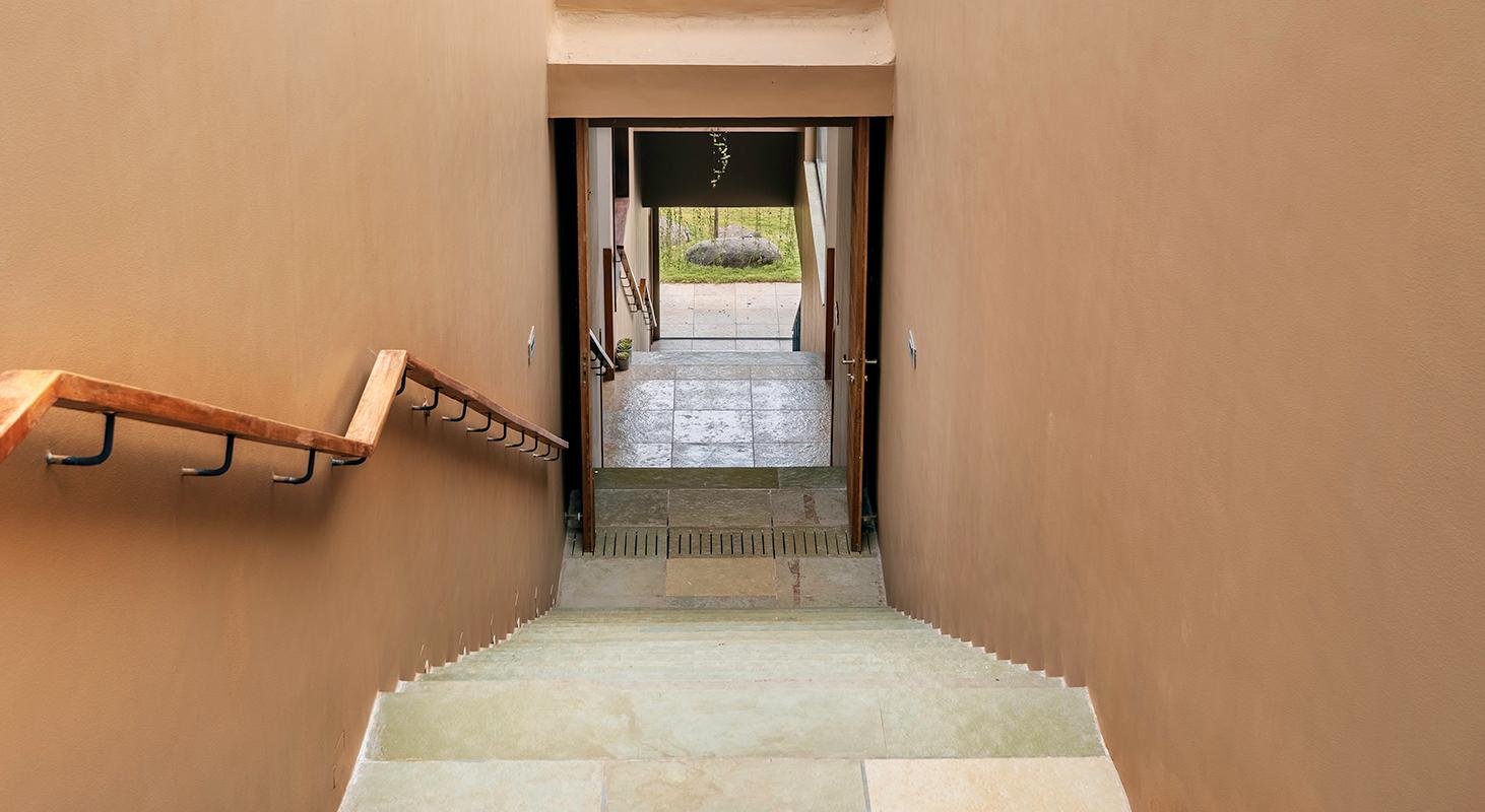 Earth House, photograph 6