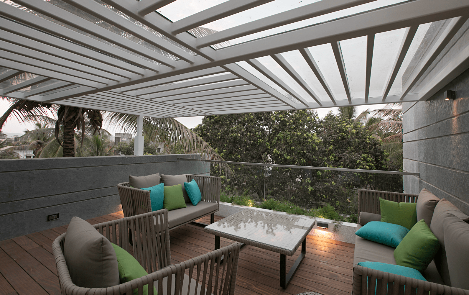 Stepped House, overview