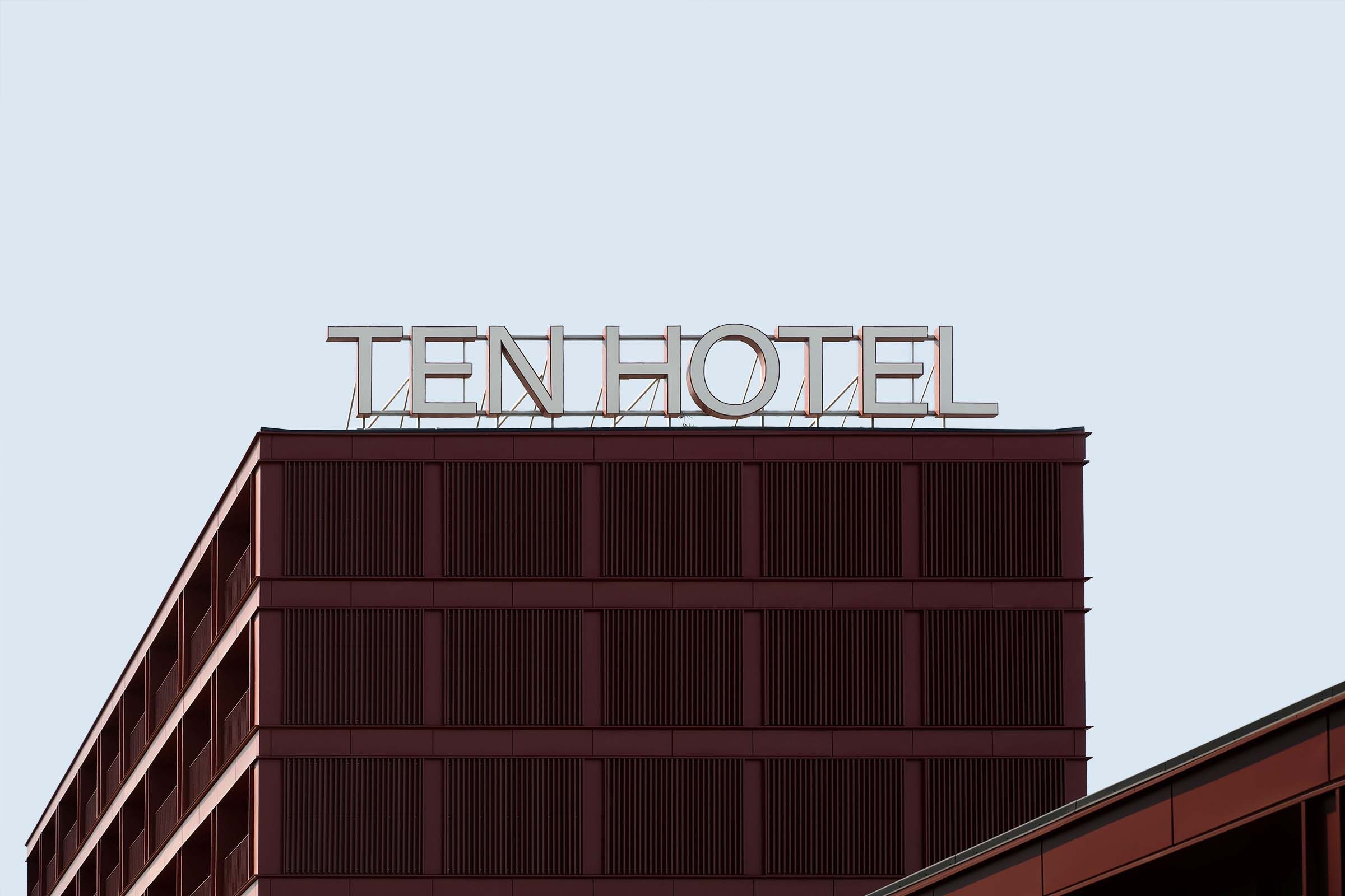 TEN HOTEL Identity