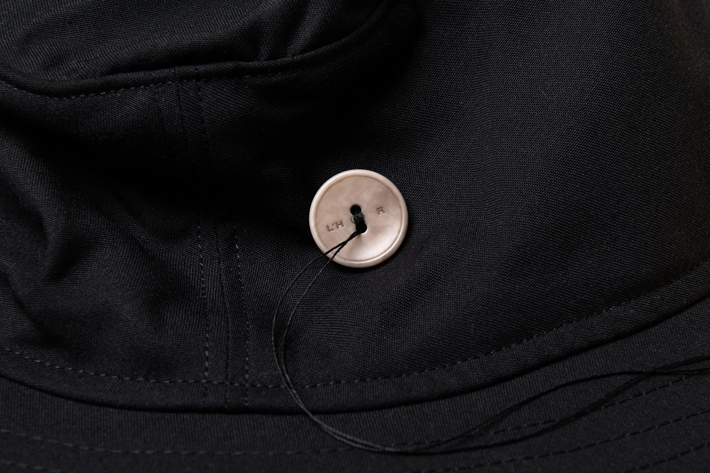 L'HOMME ROUGE Button