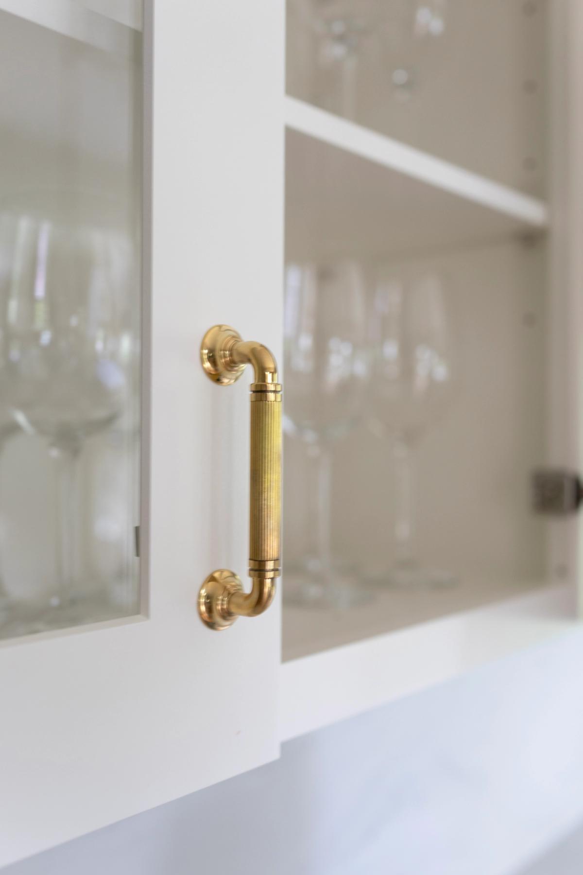 Modern Elegance: Interior & Cabinet Refinishing detail photo