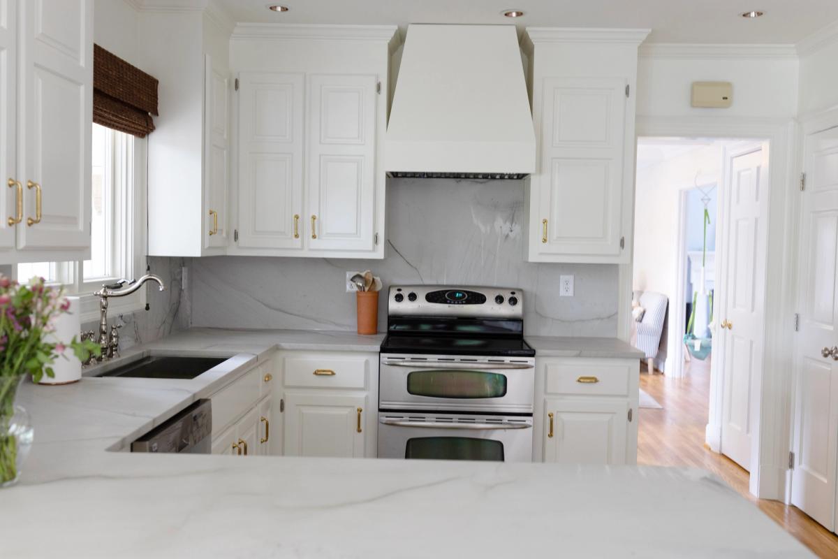 Modern Elegance: Interior & Cabinet Refinishing detail photo