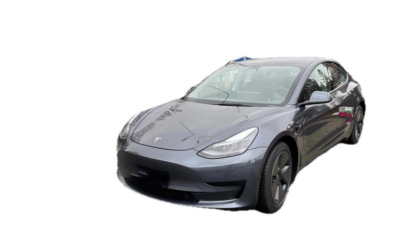 Tesla Model 3 RWD LFP 2021 – 61 000 км