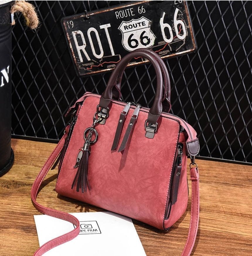 Classic pu leather handbag with pendant ⁵