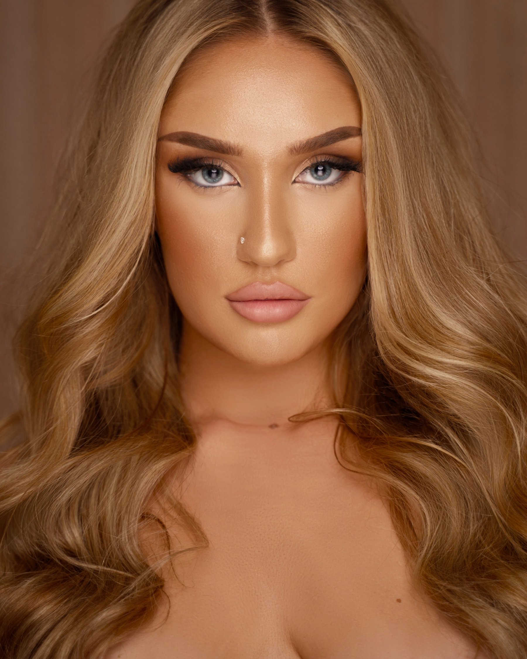 Beauty studies — portrait photography in Albania by Ergys Shehu