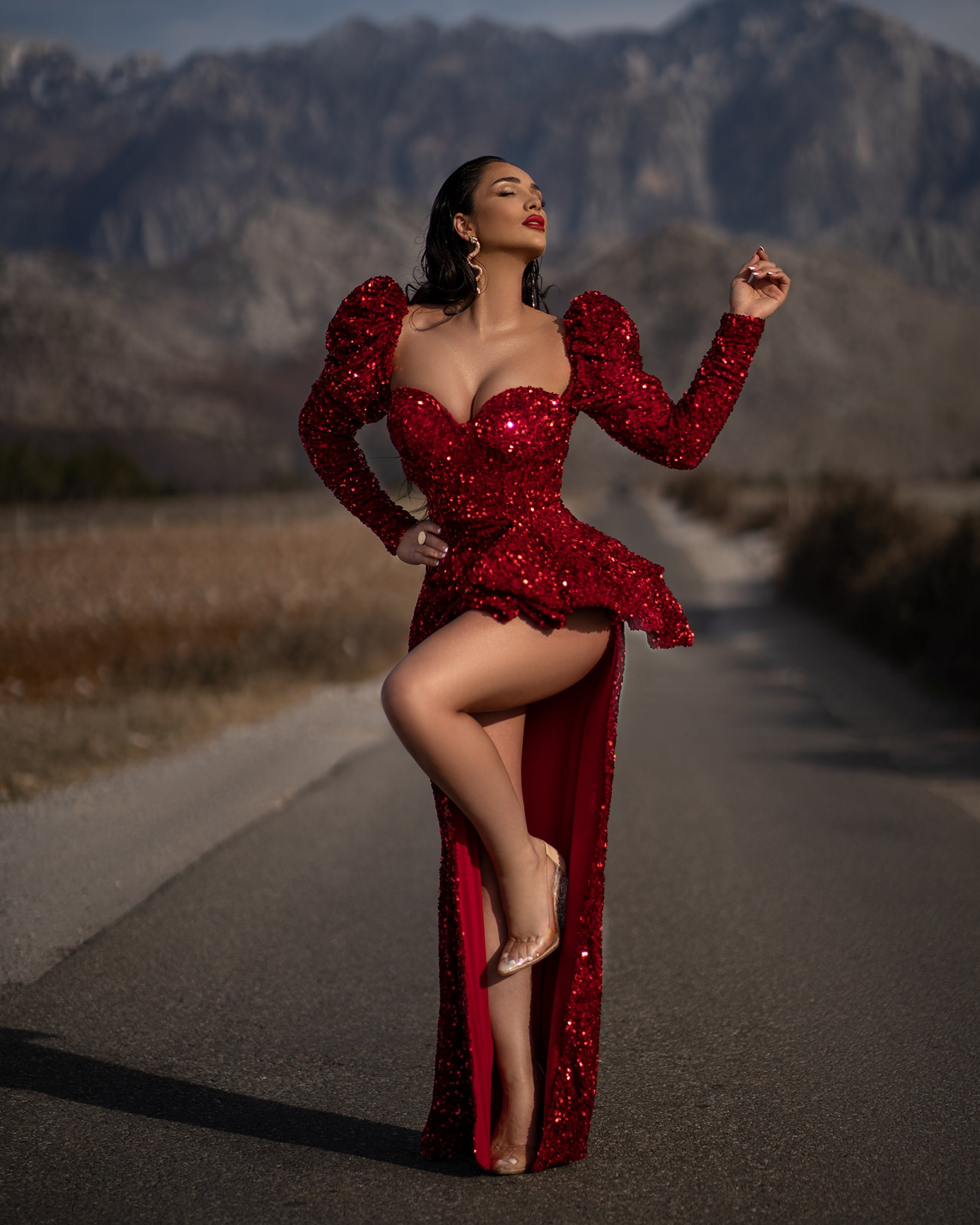 The red room — fashion photography in Albania by Ergys Shehu, photo 4